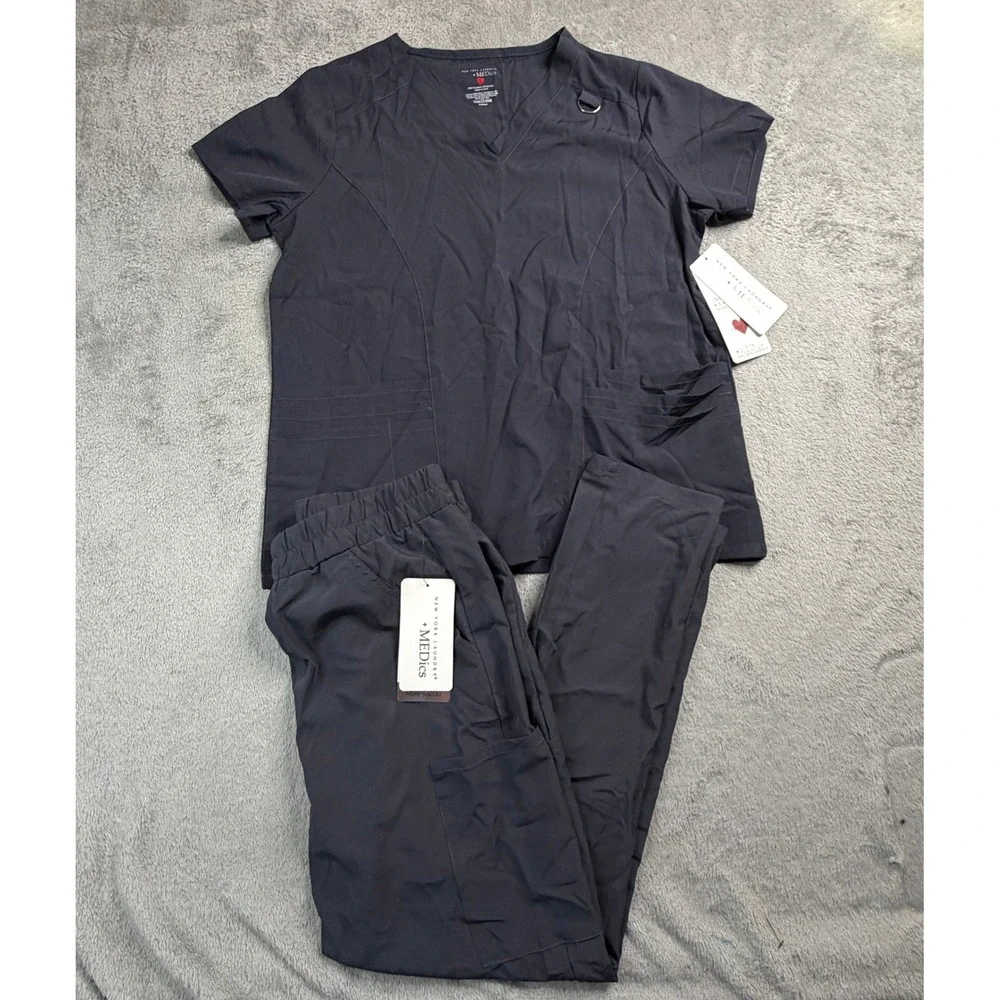 NWT New York Laundry +MEDics Womens Scrub Set Gray V-Neck Top Cargo Pants Large - Picture 1 of 14